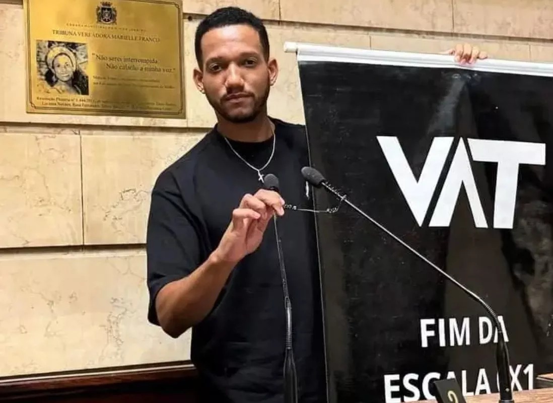 Vereador Rick Azevedo (Psol-RJ), idealizador de projeto contra escala 6x1 cobra apoio de Lula