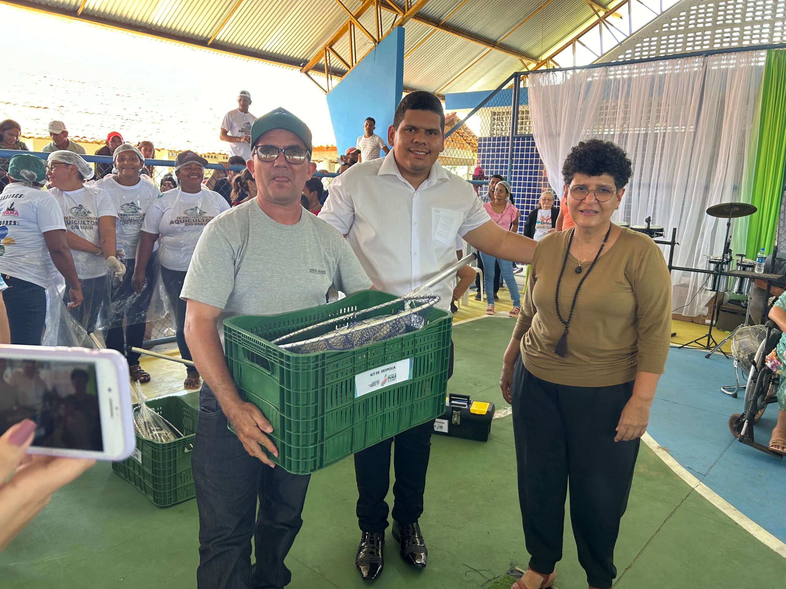 Kits de pesca são entregues a aquicultores do Piauí com apoio da SAF