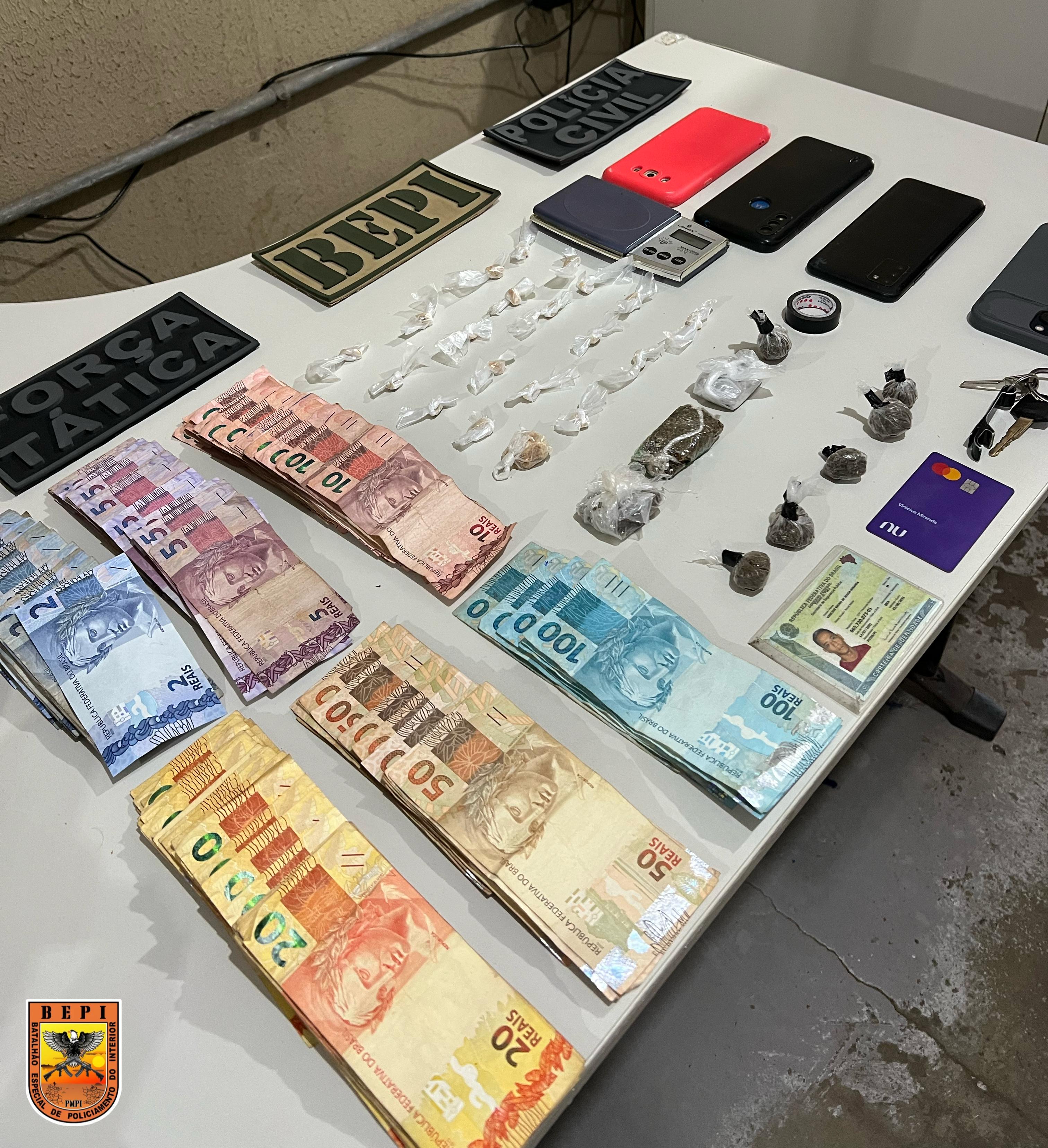 Material apreendido na operação