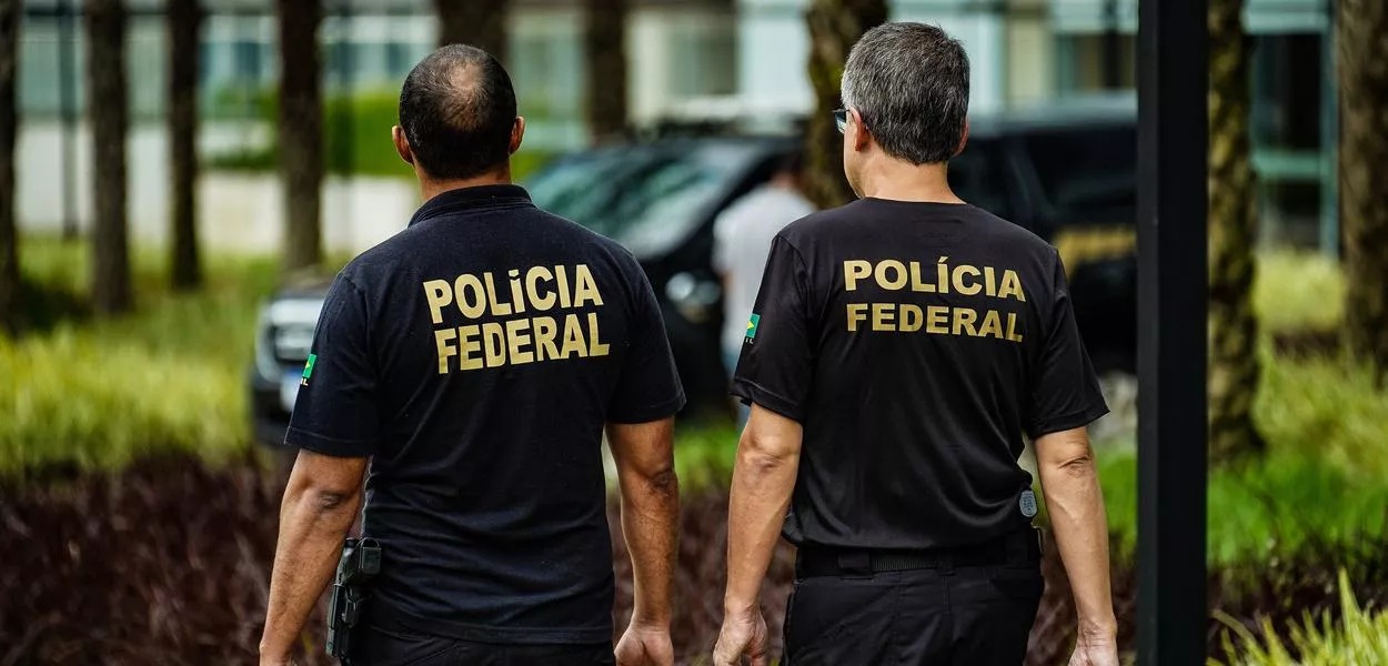 Agentes da Polícia Federal