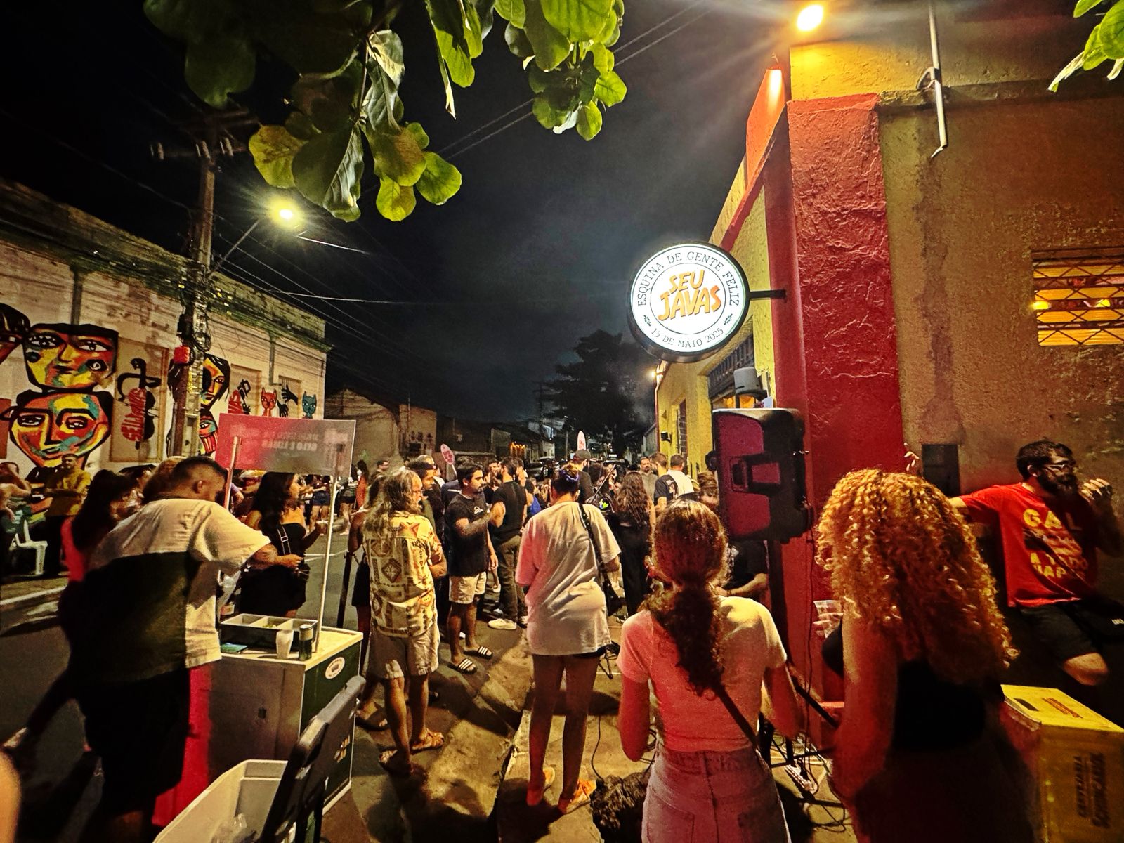 Seu Javas Bar ‘bombou’ na rua e na internet