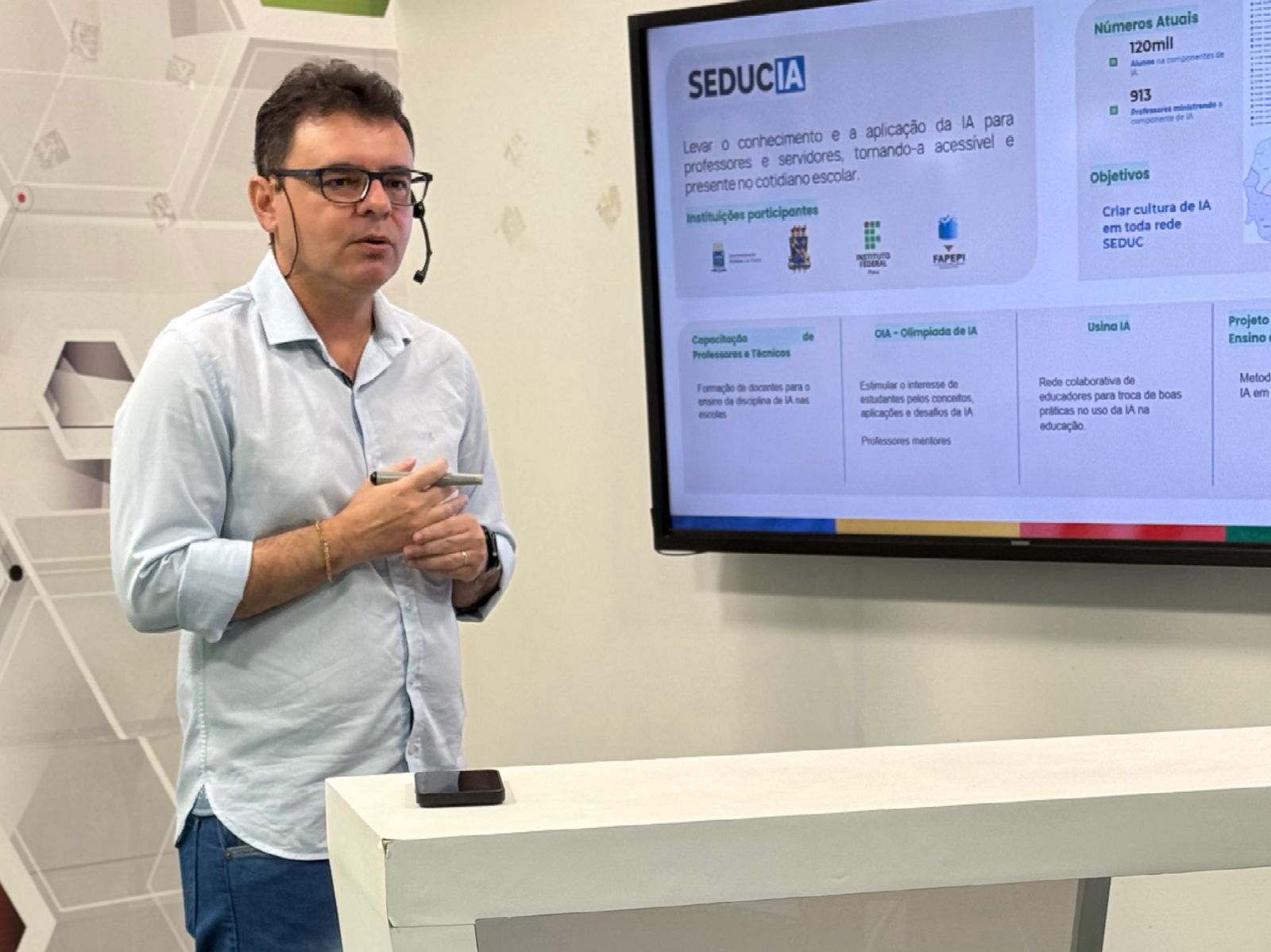 Formação de professores para o ensino de Inteligência Artificial (IA)
