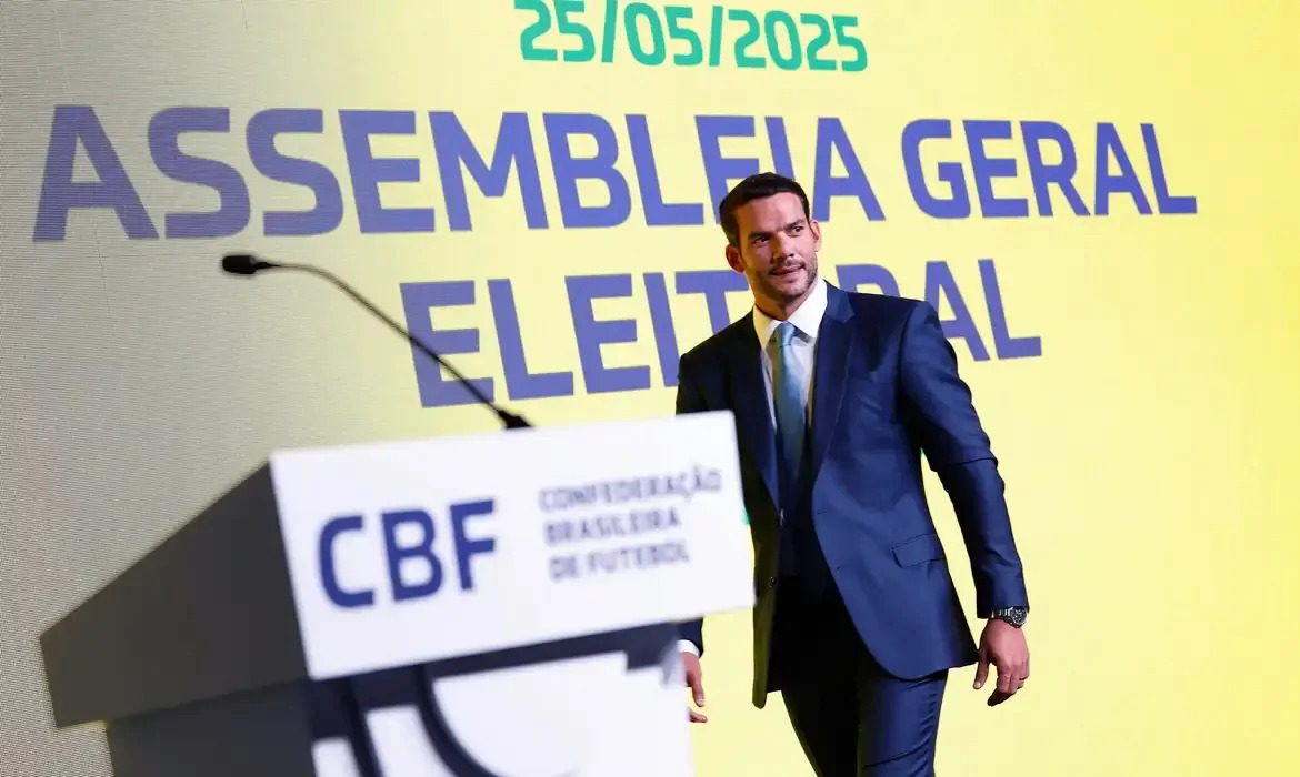 Samir Xaud vence eleição na CBF com apoio das federações