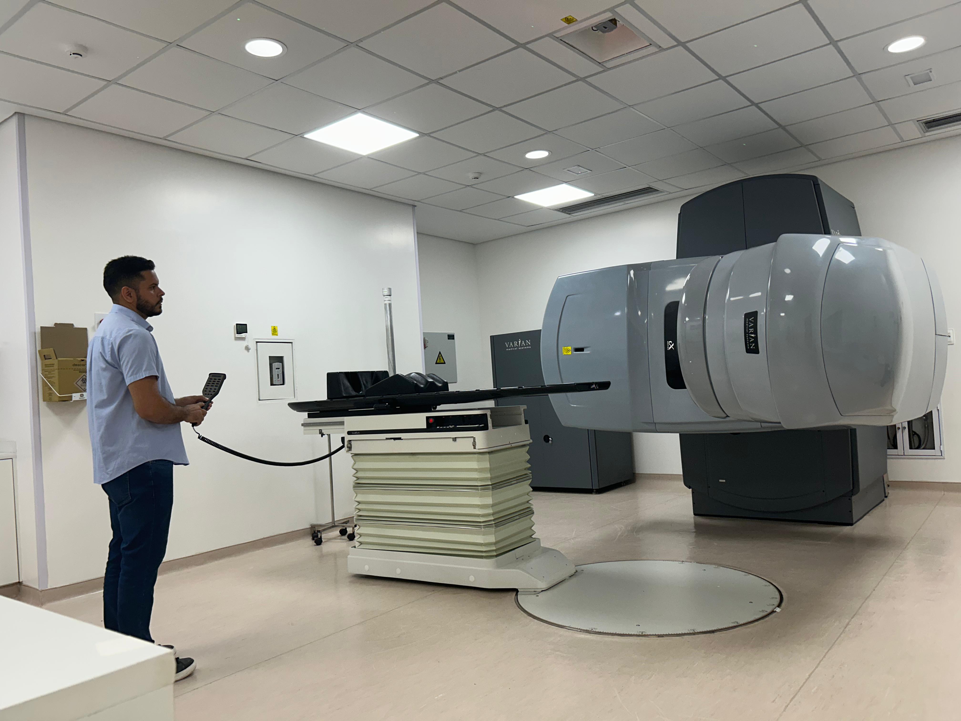 HU-UFPI recebe um acelerador linear, equipamento de alta tecnologia para o tratamento do câncer