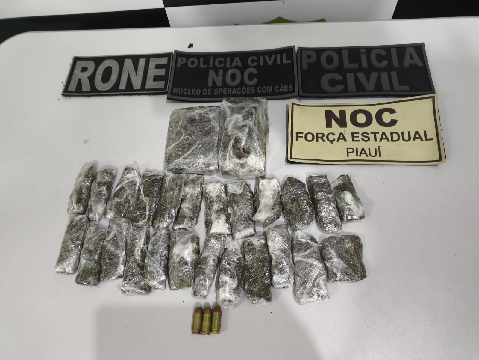 Material apreendido na operação