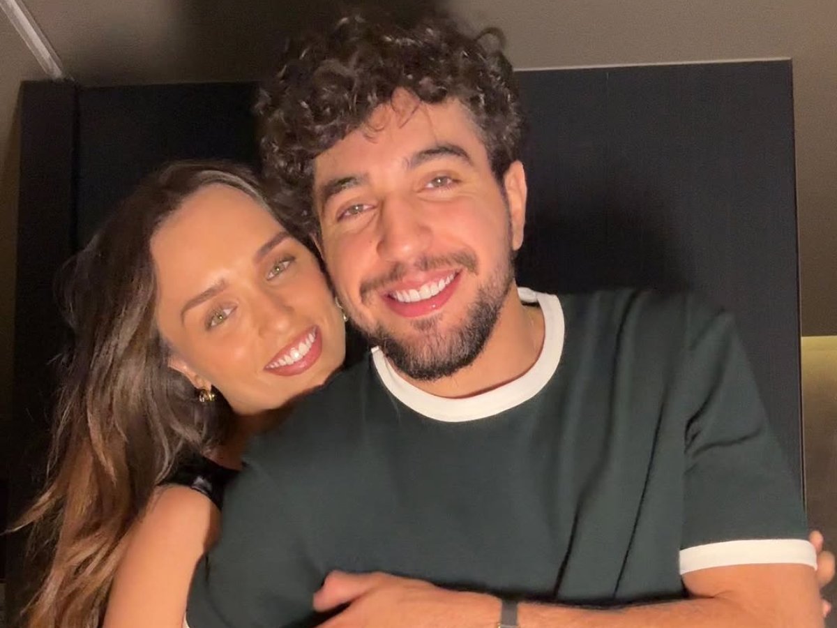 Atriz e influenciadora Rafa Kalimann com o cantor Nattanzinho
