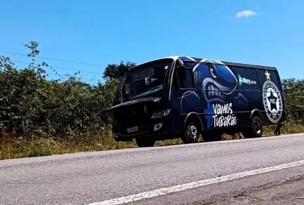 Ônibus do Parnahyba fica no prego a caminho de Teresina