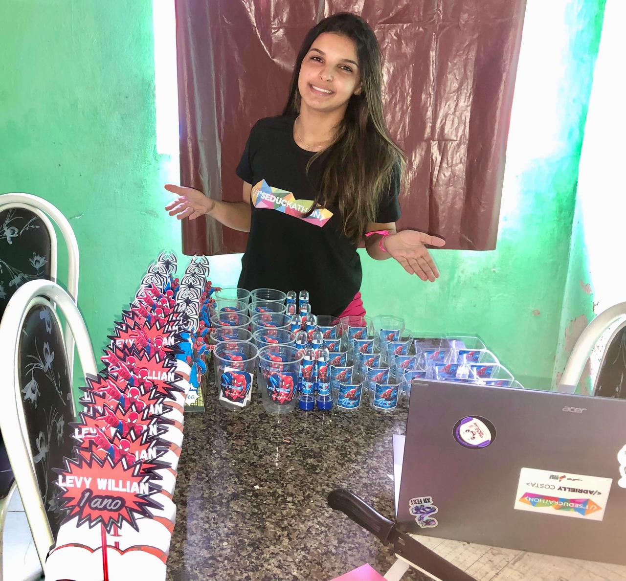 Adrielly Costa iniciou uma jornada que transformou sua vida