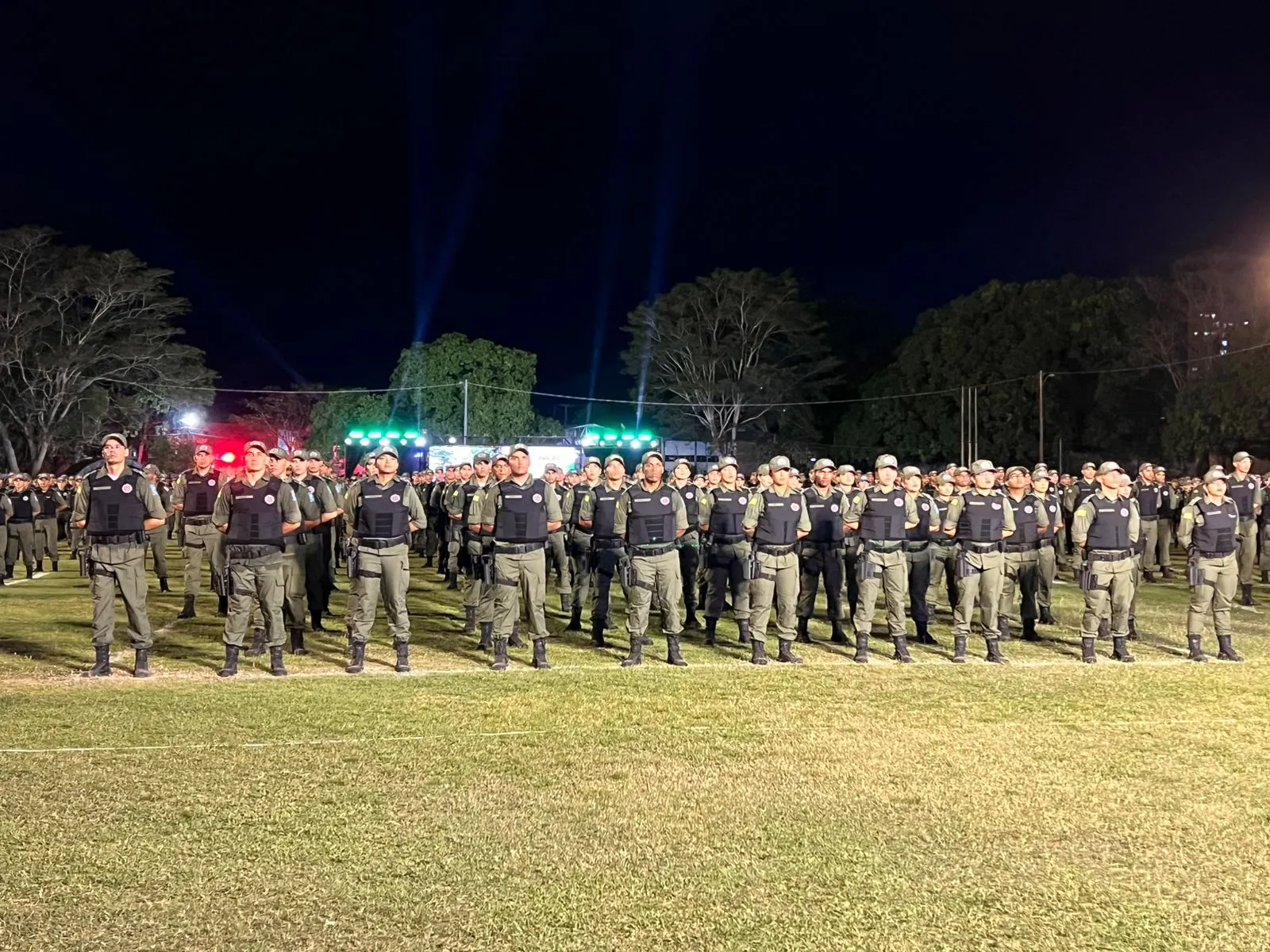Formatura de 650 soldados da PM-PI
