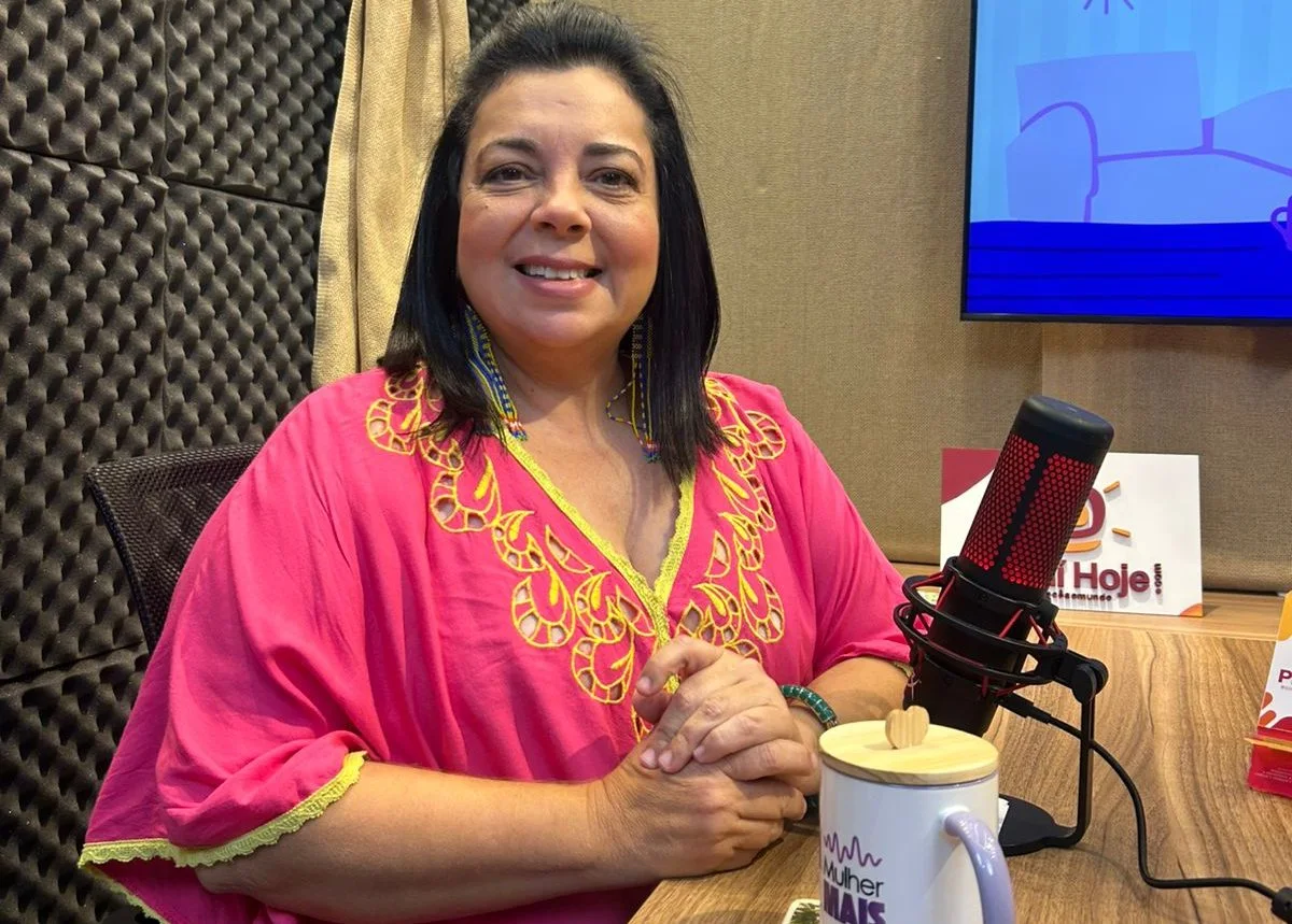 Professora e cientista social, Fabíola Lemos, militante feminista e presidenta do Instituto Piauiense de Juventude