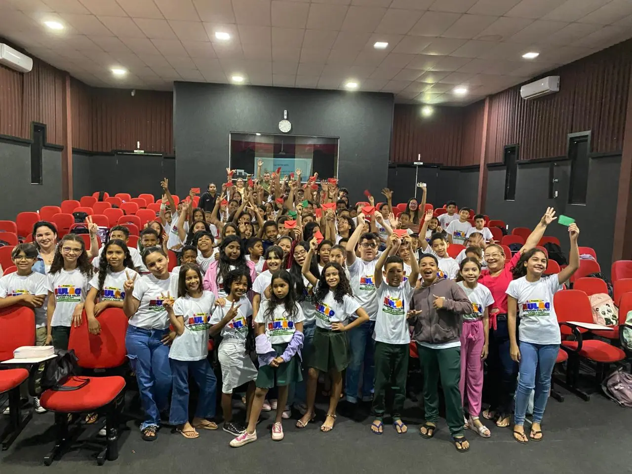 Alunos após aulão em São João do Arraial