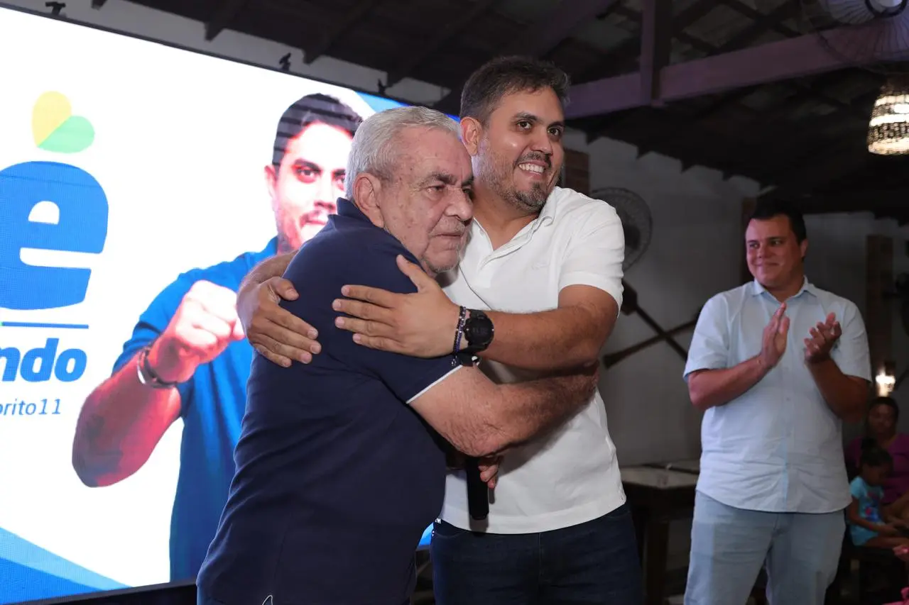 Ex-prefeito de Parnaíba, Zé Hamilton participa de reunião política do pré-candidato a deputado estadual, Zé Fernando