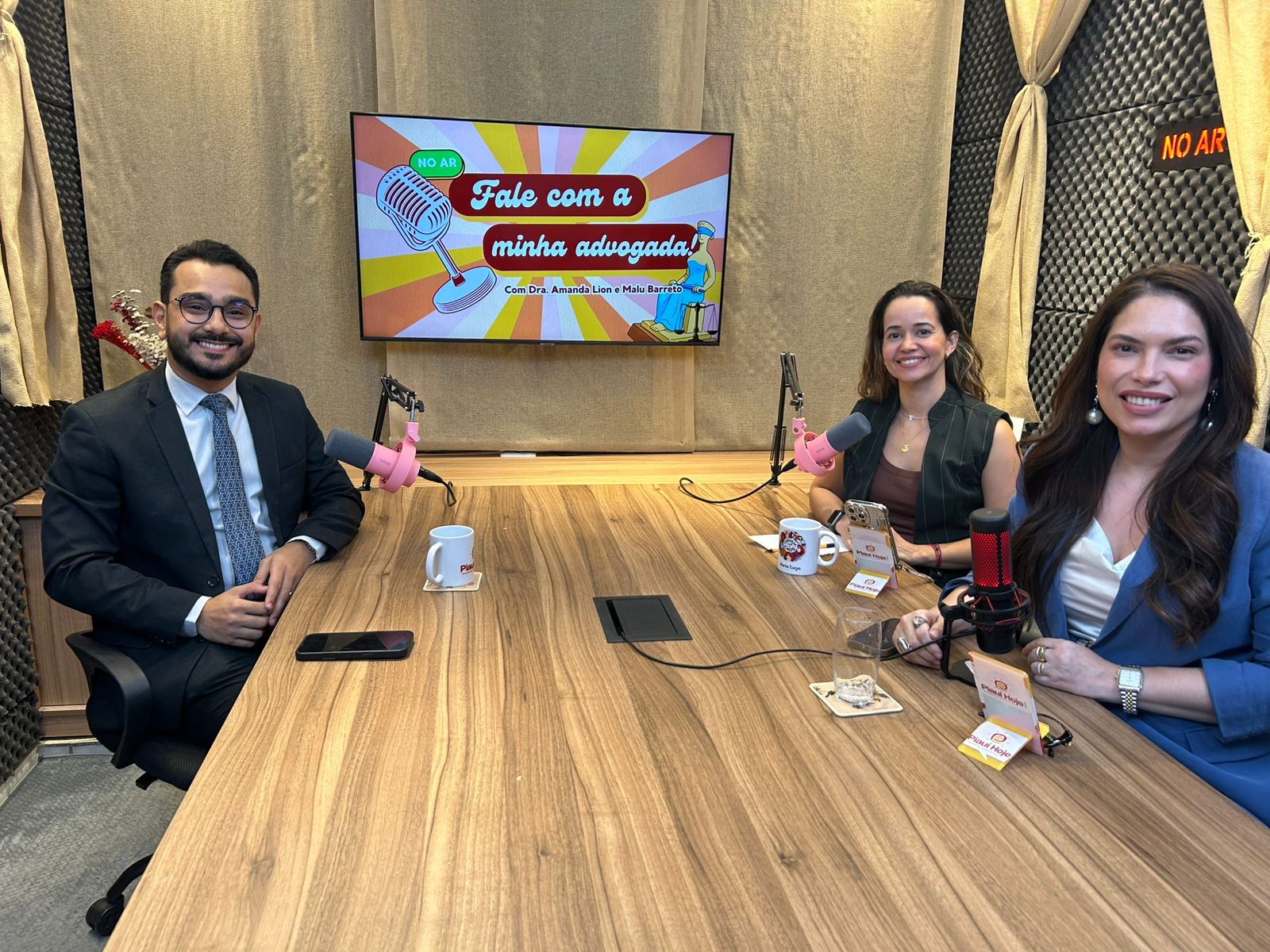 Advogado Victor Bona no Podcast Fale com a Minha Advogada, com a jornalista Malu Barreto e advogada Amanda Lion