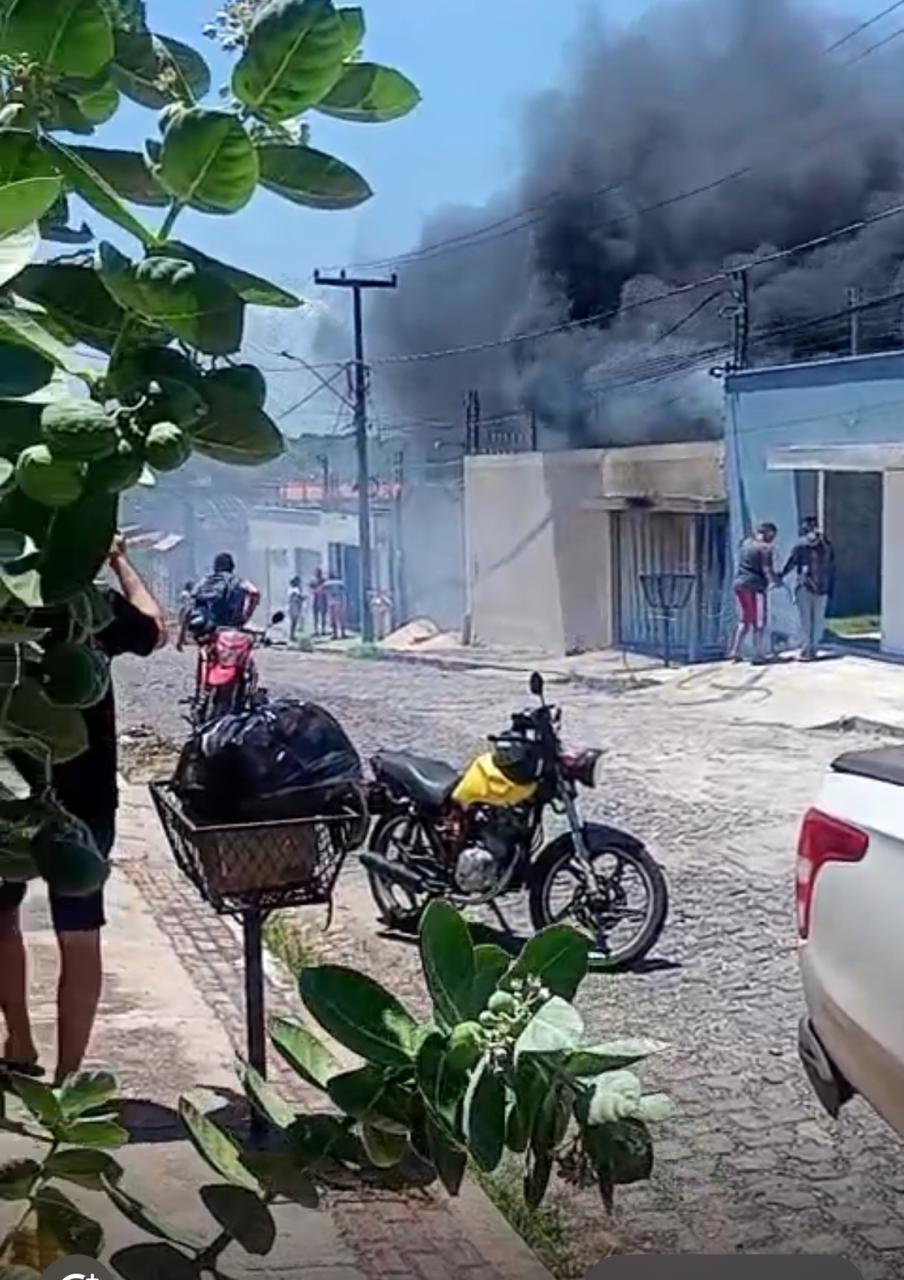 Incêndio atinge casa no Gurupi