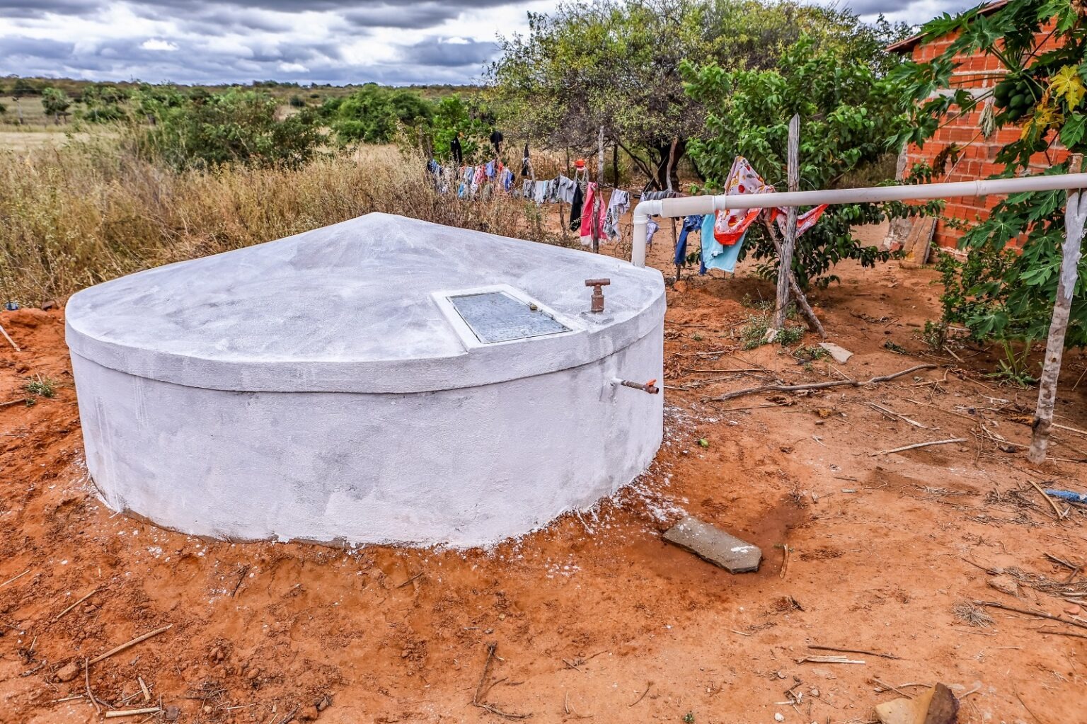 Cisternas fora construídas no semiárido piauiense - uma parceria entre a SAF e o MDS