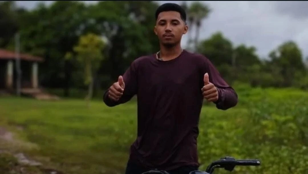 William perdeu o controle da moto e morreu no local do acidente